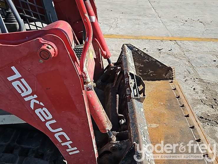 2018-takeuchi-tl6r-image-13