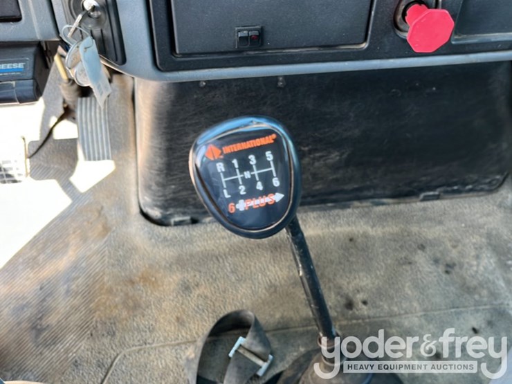 2003-international-durastar-4300-image-35