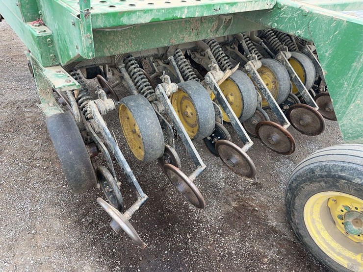 john-deere-750-image-21