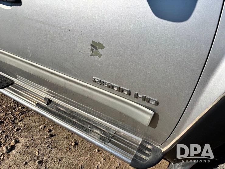 2011-chevrolet-silverado-2500hd-lt-image-42