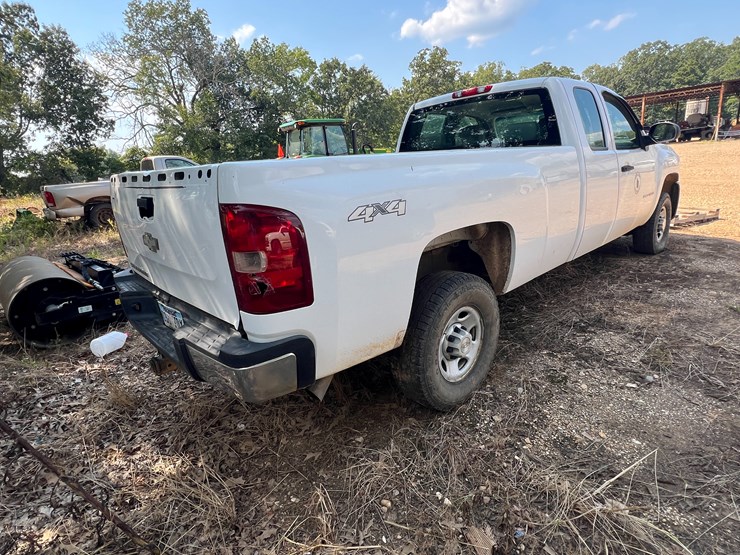 2009-chevrolet-2500-image-3