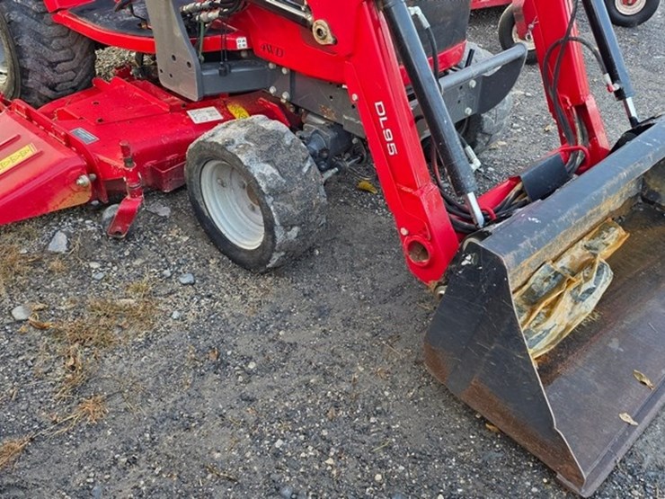 2017-massey-ferguson-gc1705-image-22