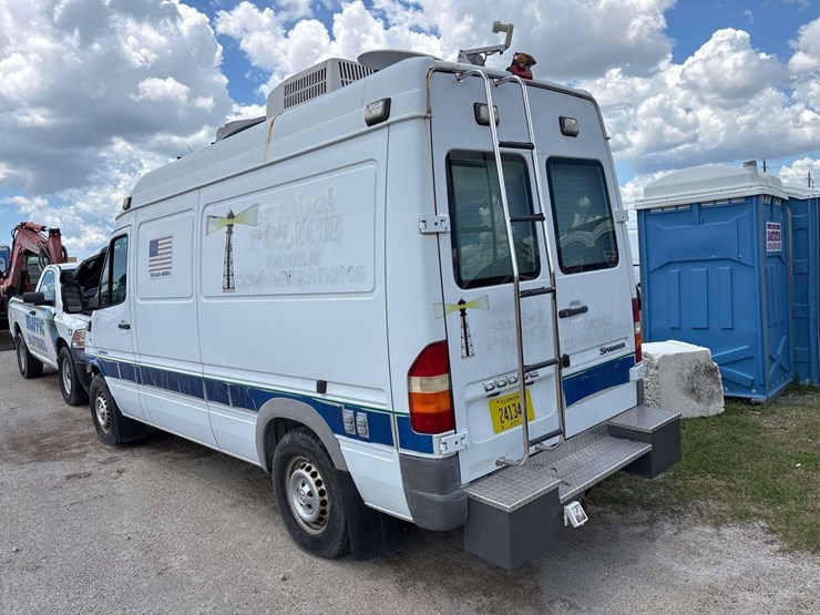 2006-dodge-sprinter-2500-image-4
