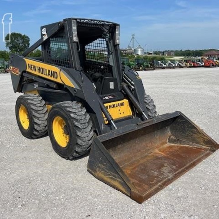NEW HOLLAND L180