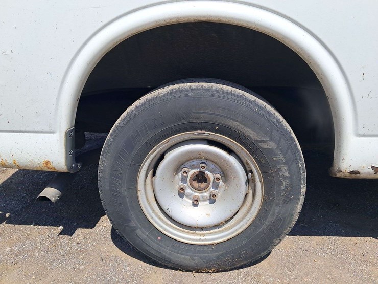 2001-gmc-savana-express-van-image-10