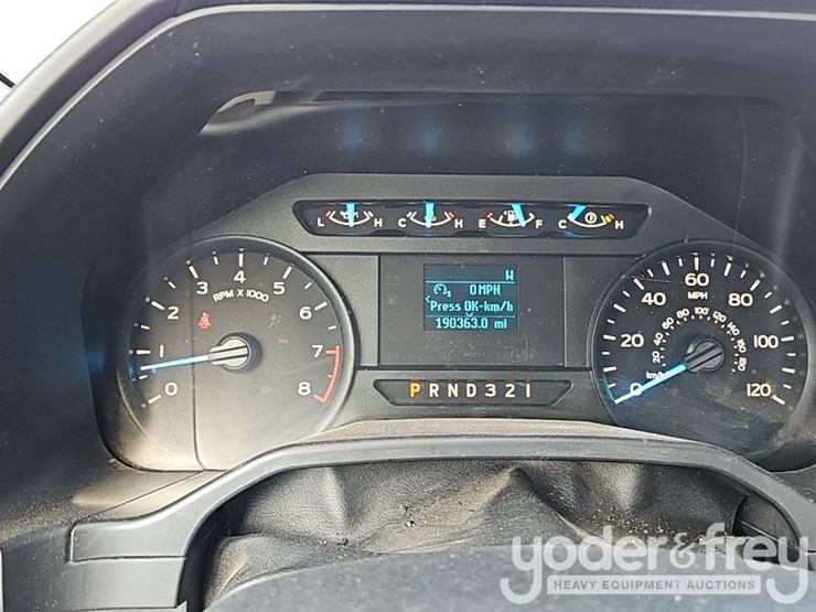 2016-ford-f150-image-29