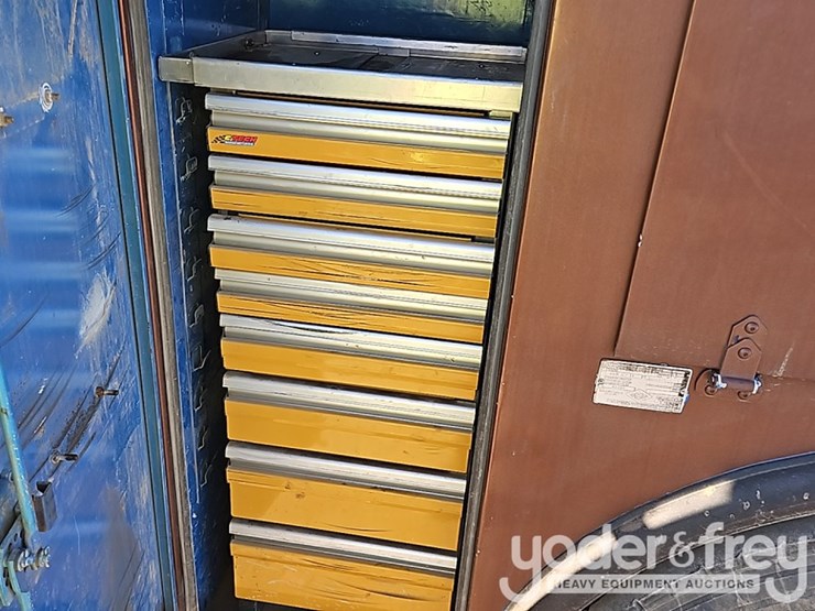 2016-international-durastar-4300-image-11