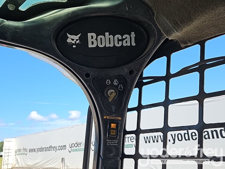 2017-bobcat-t590-image-28