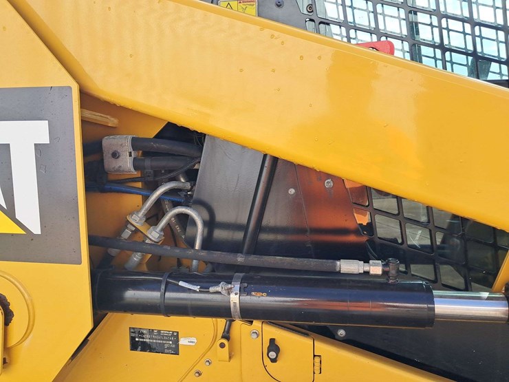 2017-caterpillar-279d-image-7