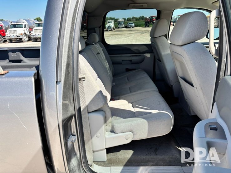 2013-chevrolet-silverado-2500-lt-image-57