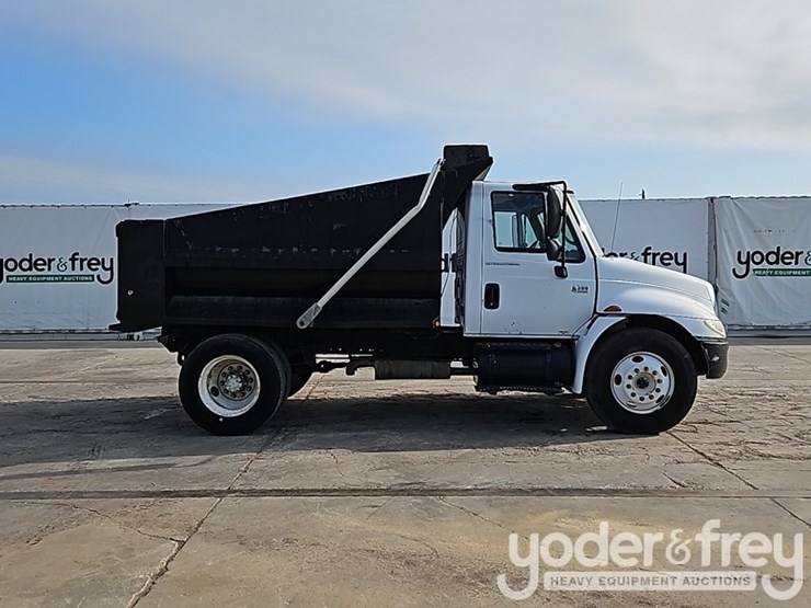 2006-international-durastar-4300-image-6