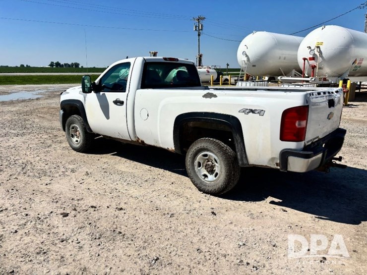 2008-chevrolet-2500-image-13