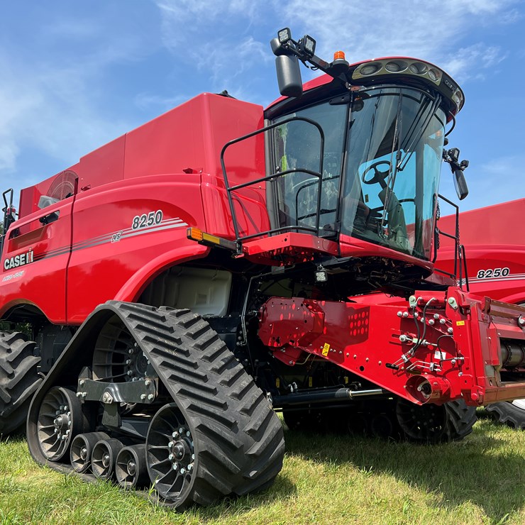 2023 CASE IH 8250