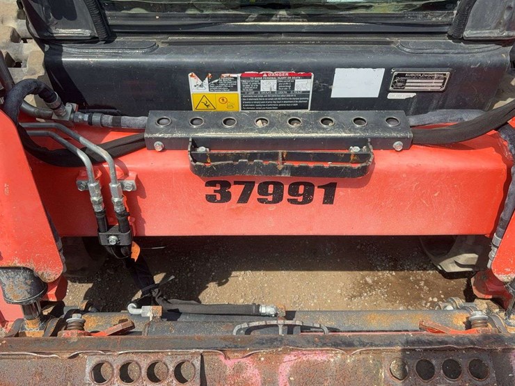 2019-kubota-svl65-2-image-23