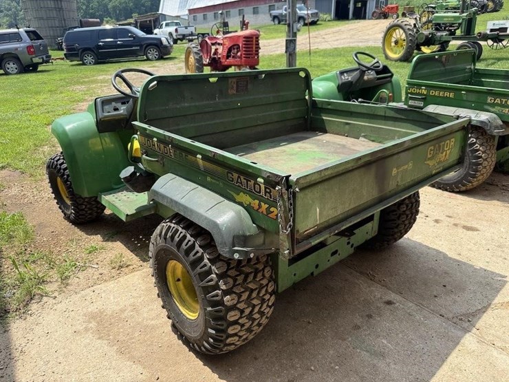john-deere-gator-image-4