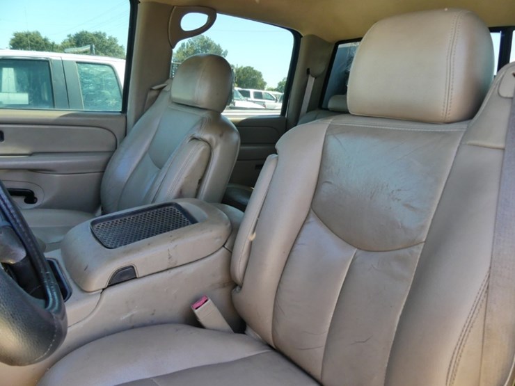 2005-chevrolet-3500-image-12