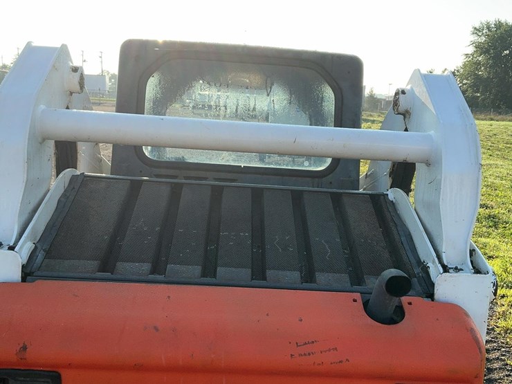 2004-bobcat-t190-image-22