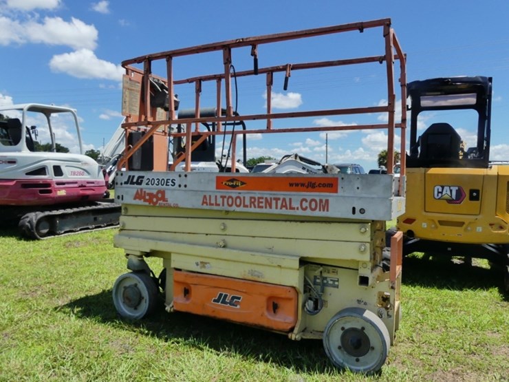 jlg-2030es-image-3