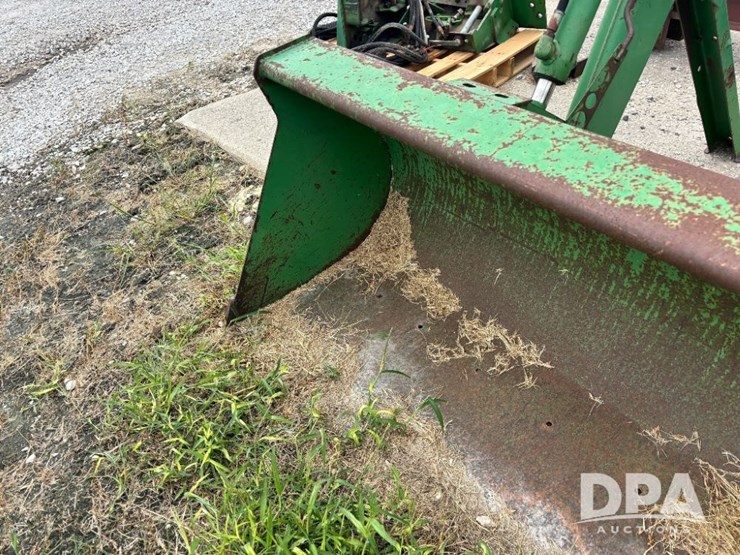 john-deere-725-image-11