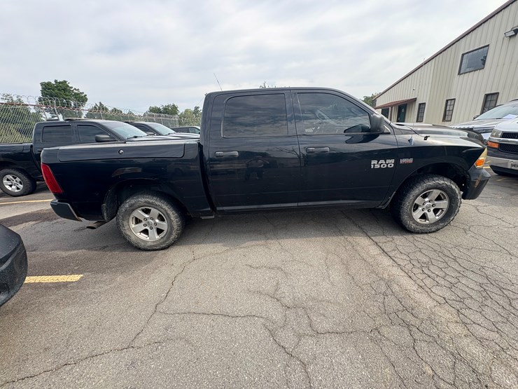 2013-dodge-ram-1500-image-10
