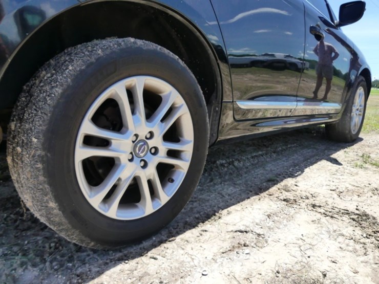 2015-volvo-xc60-image-5