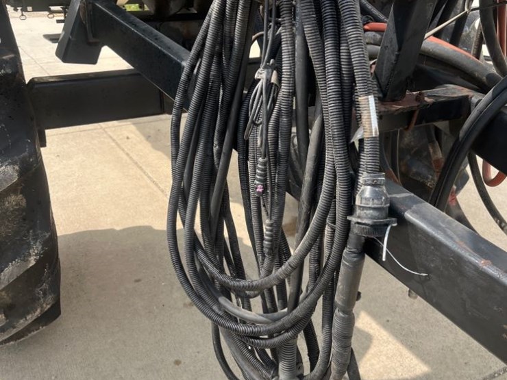 2005-bourgault-5200-image-16