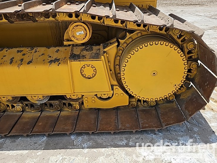 2022-deere-850l-lgp-image-24