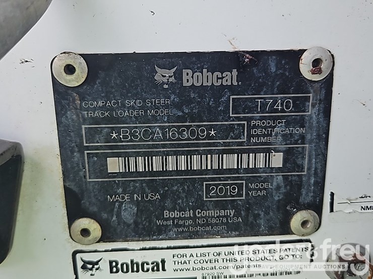 2019-bobcat-t740-image-23