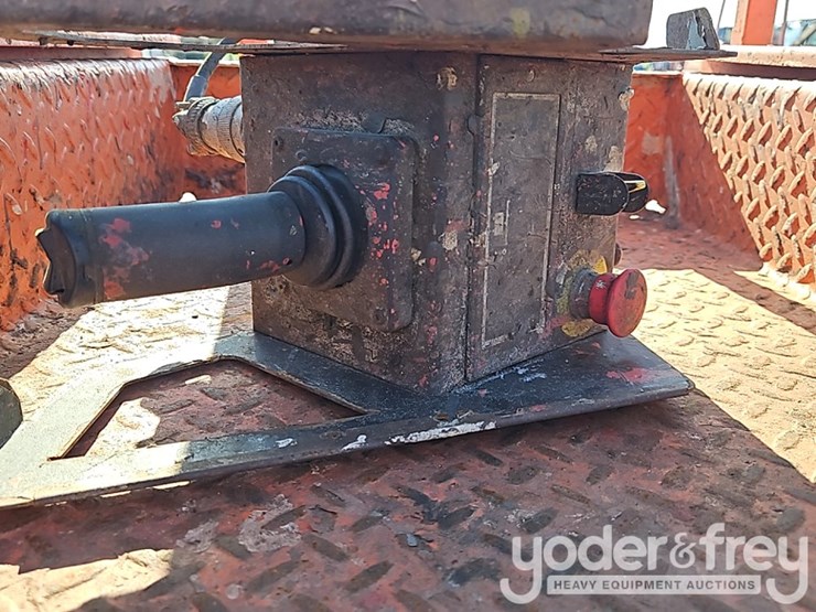 jlg-1932r-image-12
