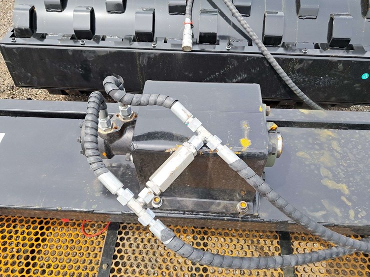 59"-screening-bucket-image-3