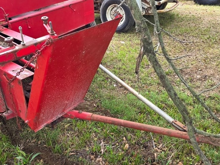 massey-ferguson-12-image-15