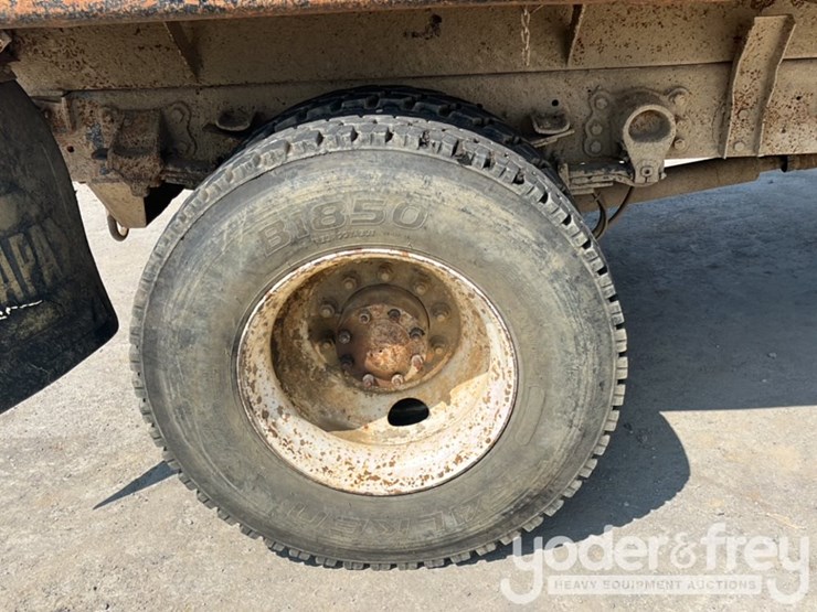 2000-ford-f750-image-8