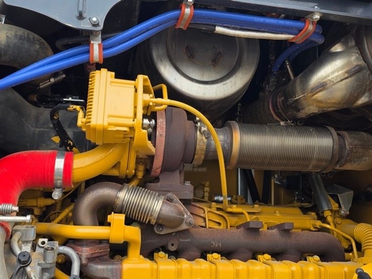 2021-deere-524l-image-52