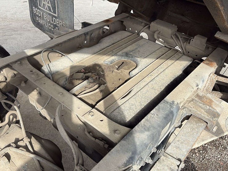 2006-ford-lcf-image-39