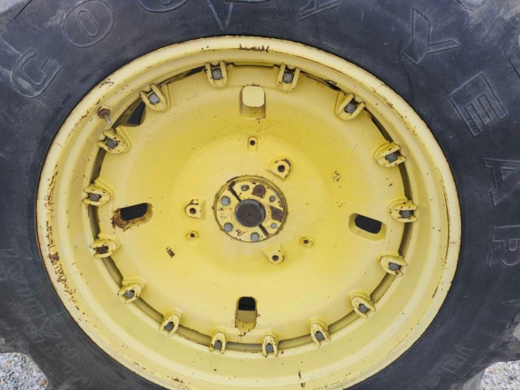 1983-john-deere-4850-image-10