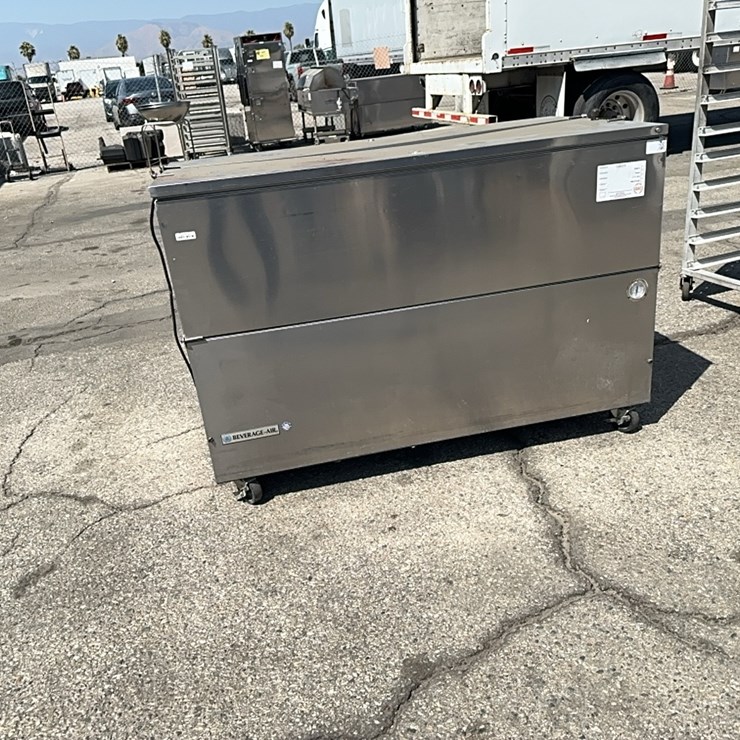 LOT#- - BEVERAGE AIR REFRIGERATOR