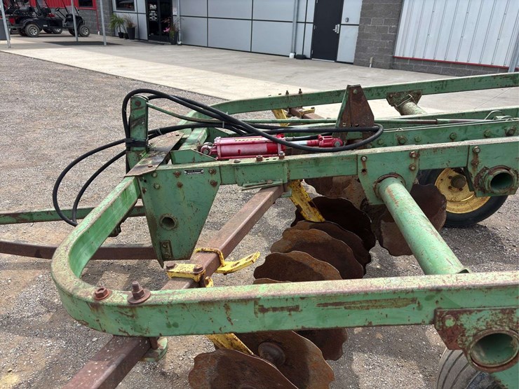 john-deere-110-image-8