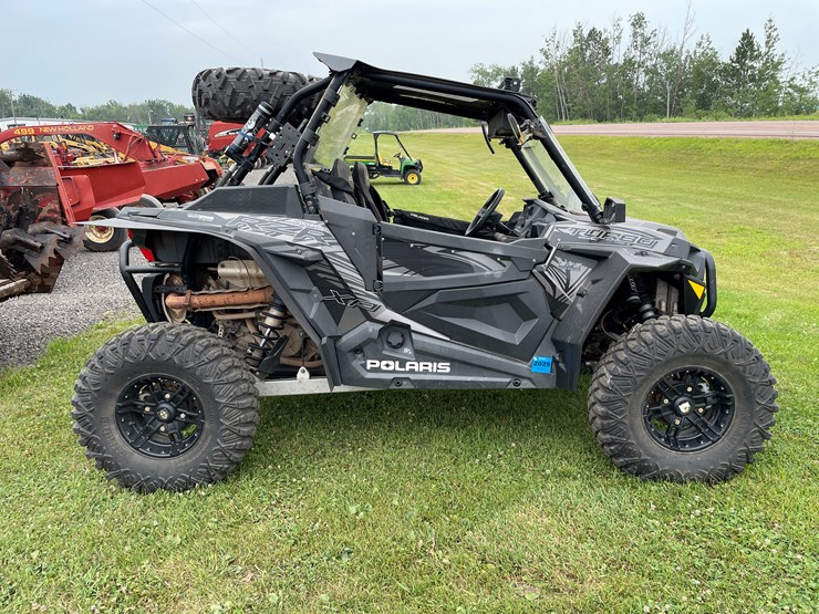 2017-polaris-rzr-xp-turbo-eps-image-4