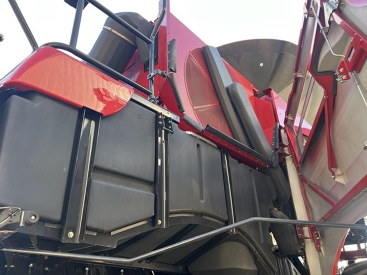 2022-case-ih-8250-image-37