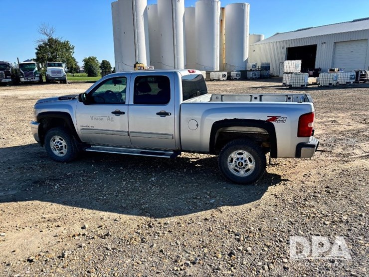 2011-chevrolet-silverado-2500hd-lt-image-9