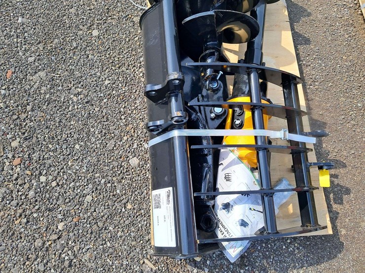 (8)-assorted-excavator-attachments-image-2