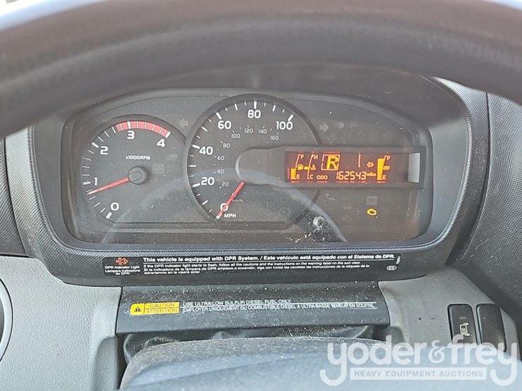 2019-hino-195-image-37