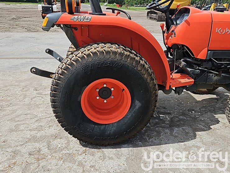 2020-kubota-l2501d-image-9