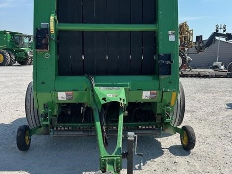 2019-john-deere-560m-image-8