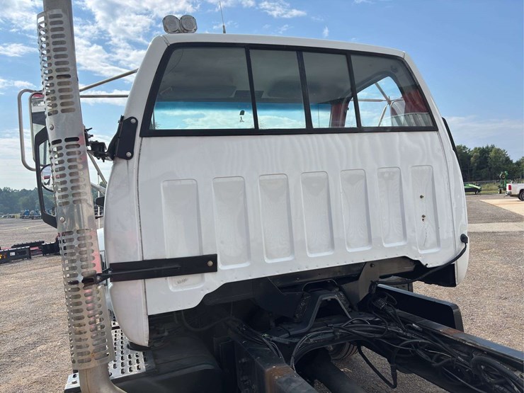1991-gmc-c7-cab-&-chassis-truck-image-22