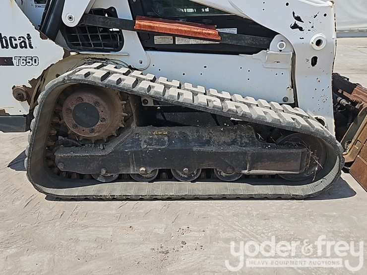 2016-bobcat-t650-image-8