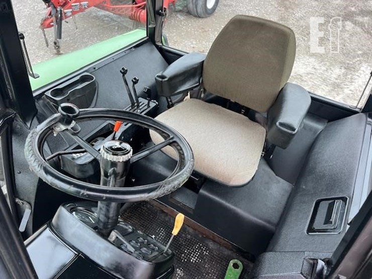 john-deere-4230-image-33