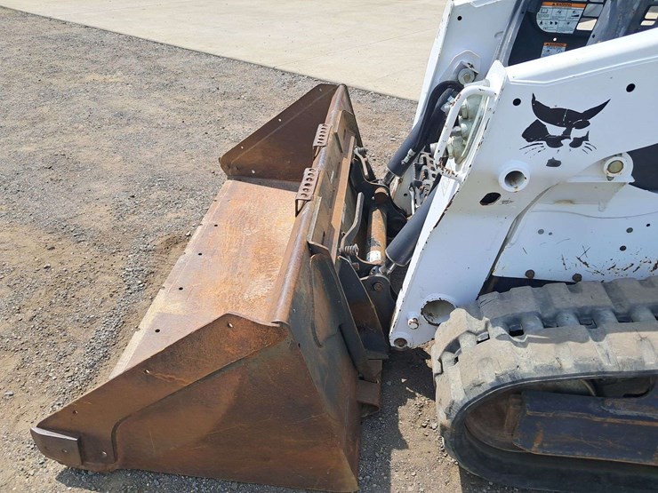 2016-bobcat-t595-image-15