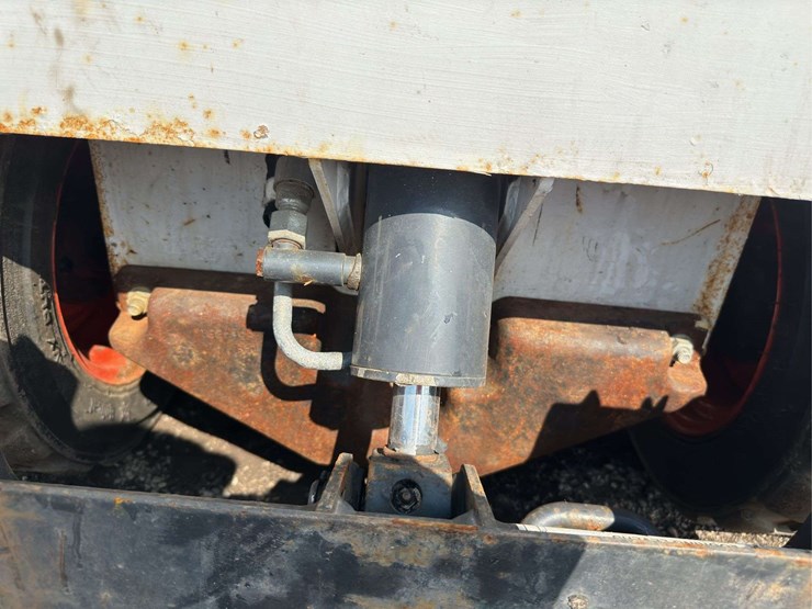 2018-bobcat-s70-image-22