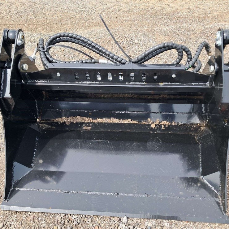 39" Mini 4 In 1 Bucket